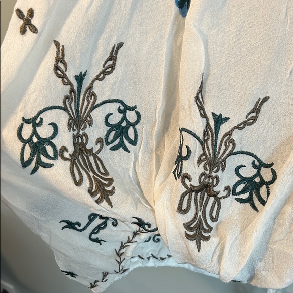 POL Women's Cream Blouse with Black and Blue Embroidery - Picture 7 of 7